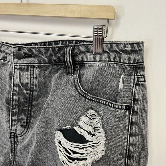 Fashion Nova Clover Distressed Non Stretch Denim Shorts Acid Wash Black Size 14 - Picture 6 of 6